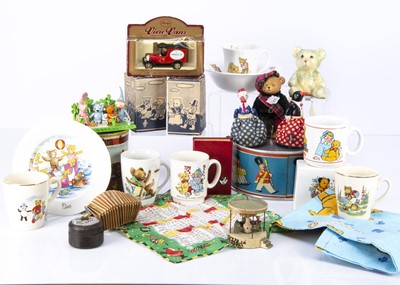 Lot 137 - A selection of teddy bear accessories