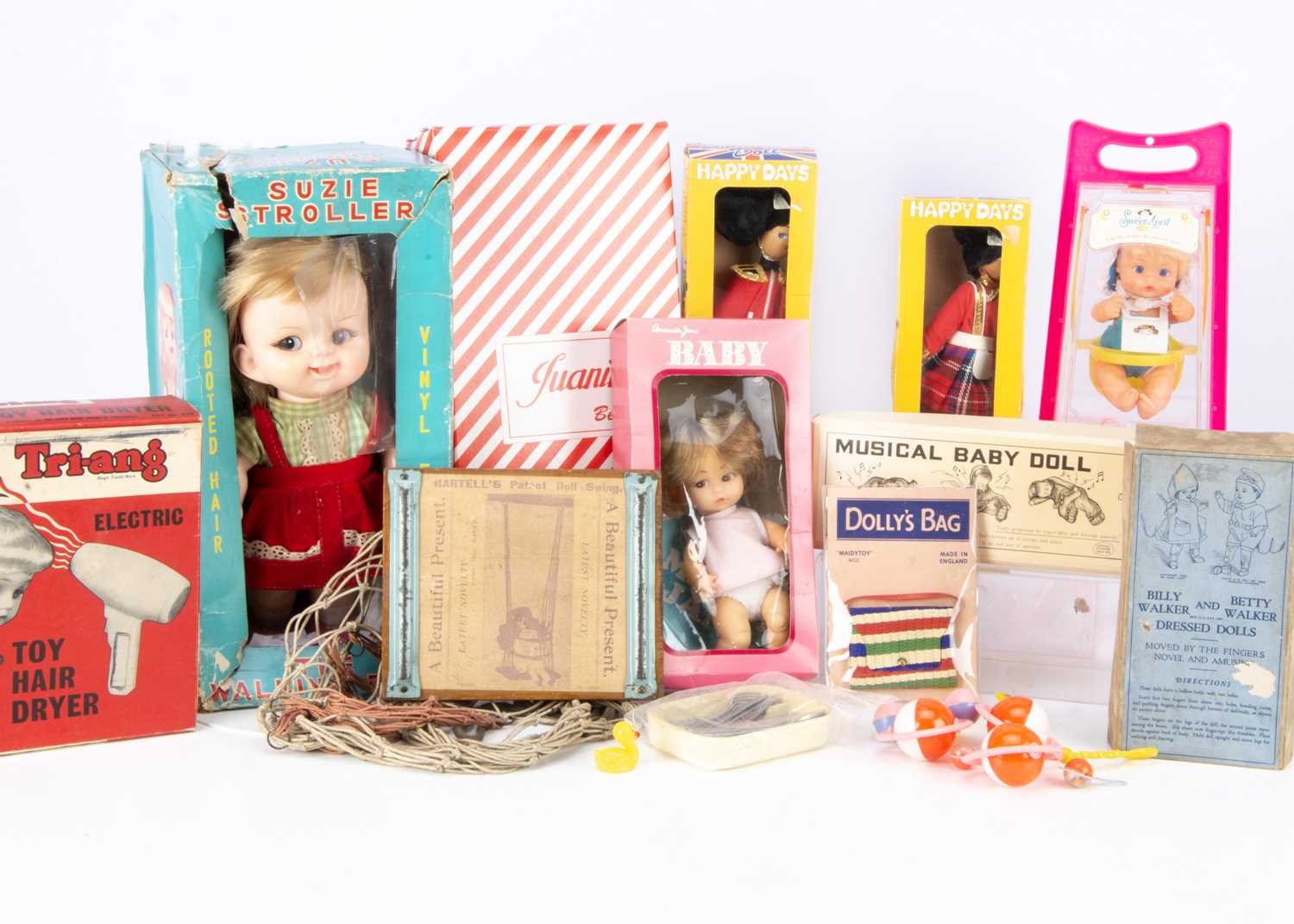 Lot 182 - Eight vintage dolls