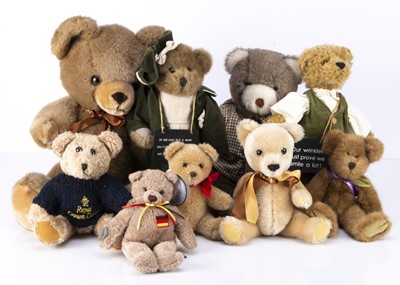 Lot 210 - Nine manufactured teddy bears