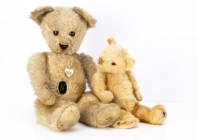 Lot 235 - A 1920/30s English teddy bear