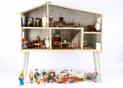 Lot 252 - A Circa 1970s Lundby dolls' house