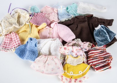 Lot 260 - A very large selection of small sized dolls clothes