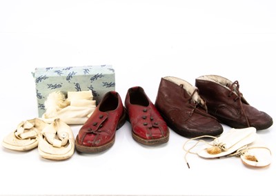 Lot 281 - Five pairs of child/baby shoes