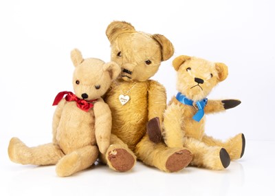 Lot 333 - Three teddy bear friends