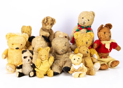 Lot 337 - A quantity of art silk teddy bears