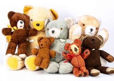Lot 338 - A large quantity of unjointed manufactured teddy bears