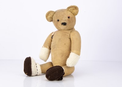 Lot 439 - A 1920/30s teddy bear