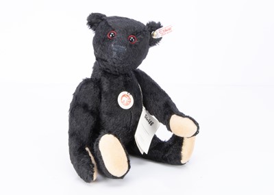 Lot 466 - A Steiff limited edition The Titanic Commemorative teddy bear