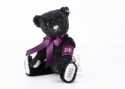 Lot 468 - A Steiff limited edition The Queen Elizabeth II Memorial teddy bear