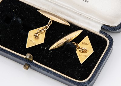 Lot 44 - A pair of Art Deco 9ct gold cufflinks