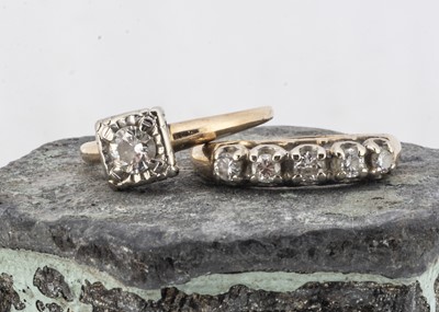 Lot 58 - A continental 14k marked five stone diamond ring