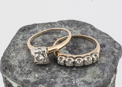 Lot 58 - A continental 14k marked five stone diamond ring