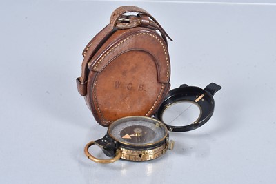 Lot 587 - A Vernier's Pattern VII Officer's Pocket Compass