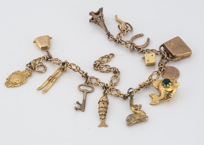 Lot 125 - A fancy linked gold bracelet