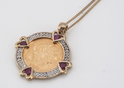 Lot 152 - A contemporary Elizabeth II half sovereign pendant