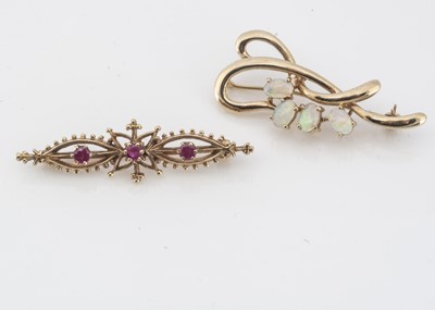 Lot 153 - Two gem set brooches