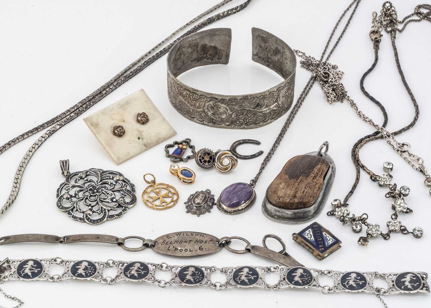 Lot 161 - A collection of silver and base metal jewels