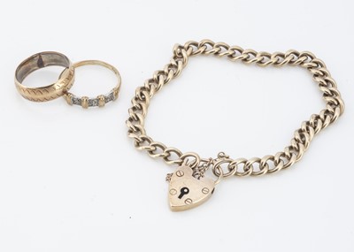 Lot 171 - A 9ct gold curb link bracelet with padlock clasp