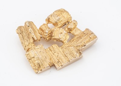 Lot 173 - A 14ct gold Lappoina Bjorn Weckstrom driftwood brooch