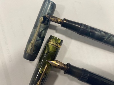 Lot 264 - A small group of pens