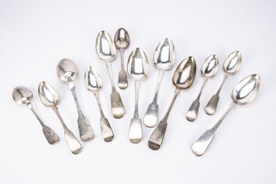 Lot 340 - An harlequin set of six Scottish silver tablespoons and dessert spoons