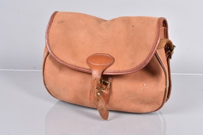 Lot 613 - A John Chapman & Co leather and canvas cartridge back