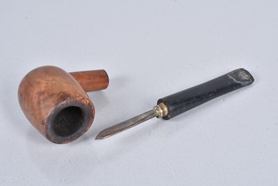 Lot 617 - A Special Operation Executive (SOE) Smoking Pipe