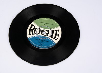 Lot 264 - S E Rogers and his Guitar 7" Single / Rogie
