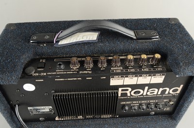 Lot 581 - Roland Mixing Keyboard Amplifier