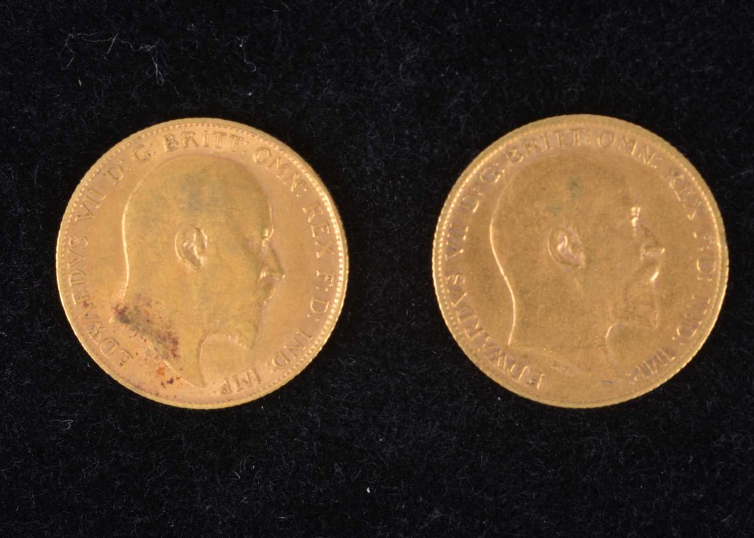 Lot 33 - Two Edward VII Gold Half Sovereigns