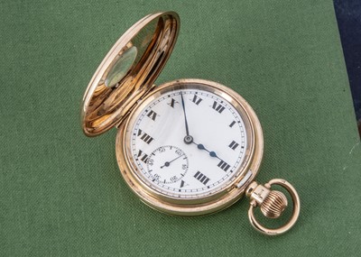 Lot 29 - A George V period 9ct gold half hunter pocket watch