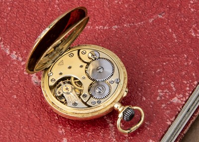 Lot 55 - An Edwardian 18ct gold lady's pocket watch