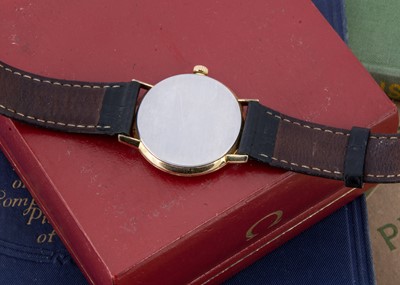 Lot 92 - An Omega manual wind wristwatch