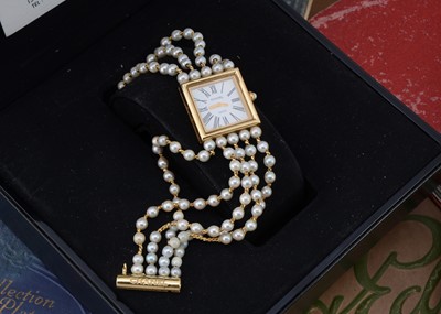 Lot 127 - A 1980s Chanel Madamoiselle 18ct gold and pearl quartz wristwatch