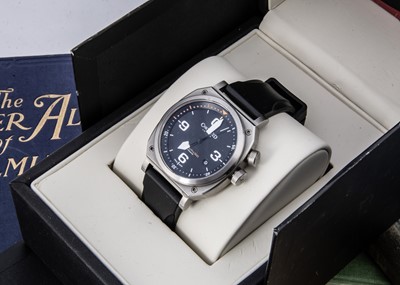 Lot 130 - A modern Christopher Ward C11 Makaira Pro 500 stainless steel wristwatch