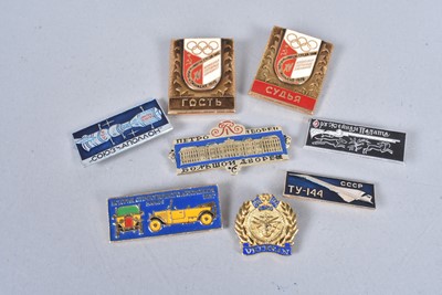 Lot 724 - A small selection of Russian badges