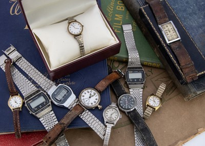 Lot 138 - A collection of vintage and modern ladies and gents wristwatches