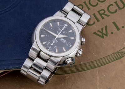 Lot 153 - A modern Oris automatic stainless steel wristwatch