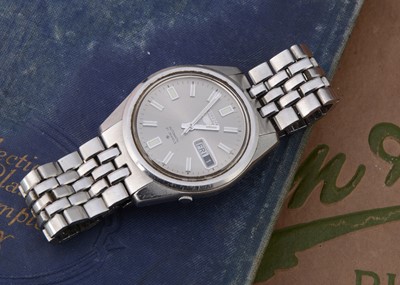 Lot 193 - A c1980s Seiko 5 Automatic stainless steel wristwatch