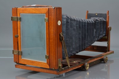 Lot 35 - A Thornton Pickard Imperial Triple Extension Mahogany and Brass Half Plate Camera