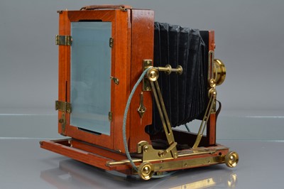 Lot 37 - A Thornton Pickard Victo Triple Extension Half Plate Mahogany and Brass Camera