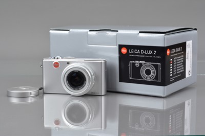 Lot 76 - A Leica D-LUX 2 Digital Camera