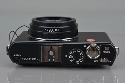 Lot 77 - A Leica D-LUX 4 Digital Camera