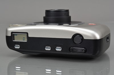 Lot 102 - A Leica 72X Compact Camera