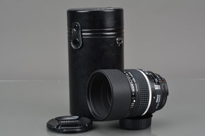 Lot 199 - A Nikon AF DC-Nikkor 105mm f/2D Lens