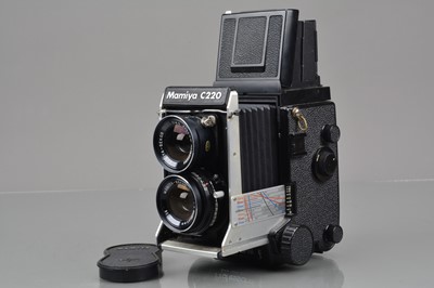 Lot 235 - A Mamiya C220 Professional F TLR Camera