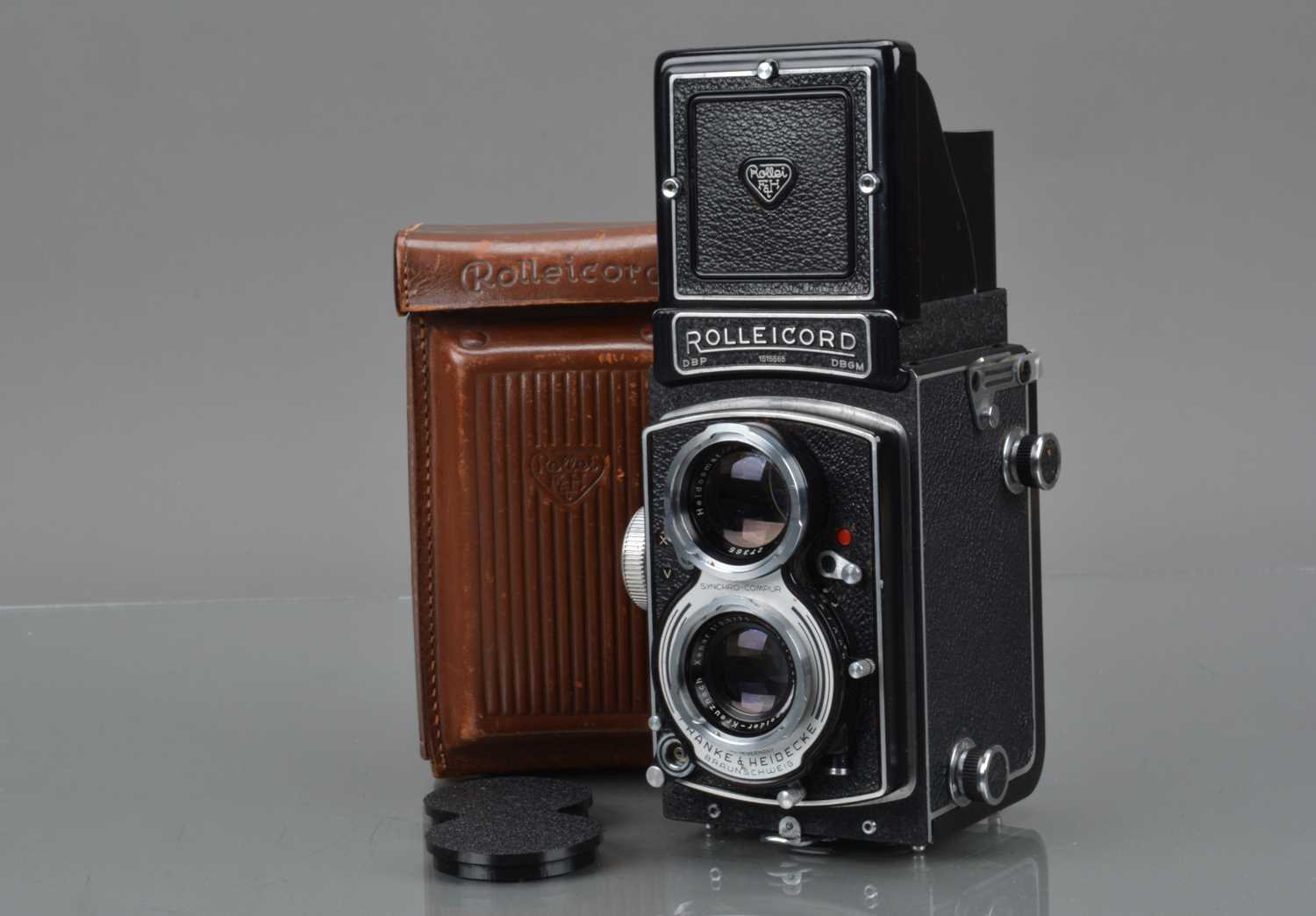 Lot 244 - A Rolleicord V TLR Camera
