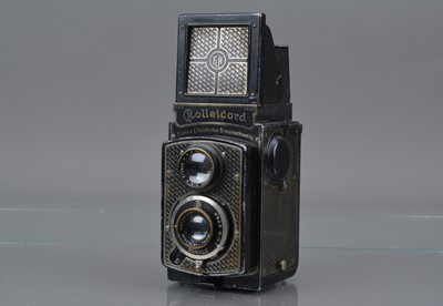 Lot 261 - An Art Deco Rolleicord I TLR Camera