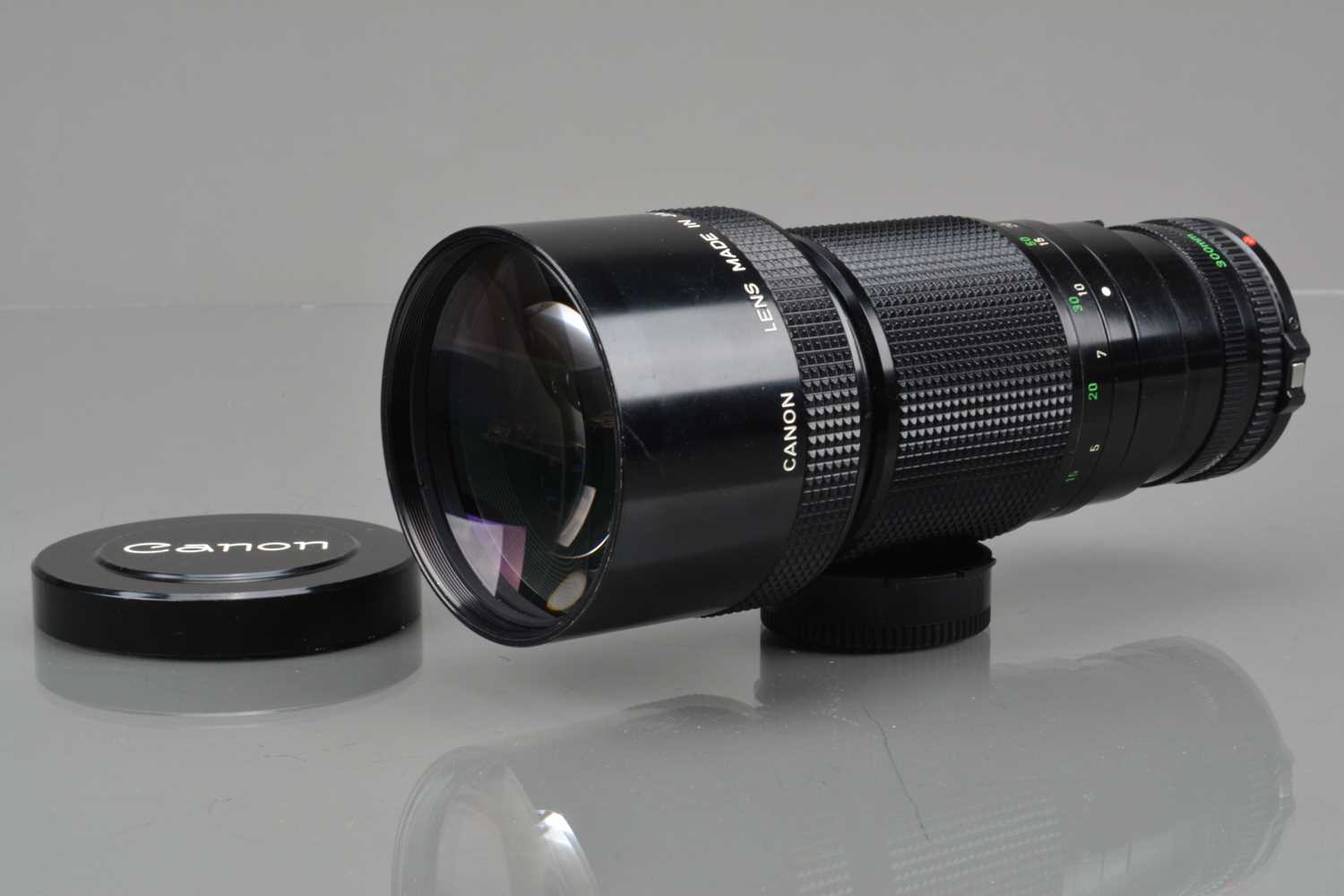 Lot 316 - A Canon FD 300mm f/4 Lens