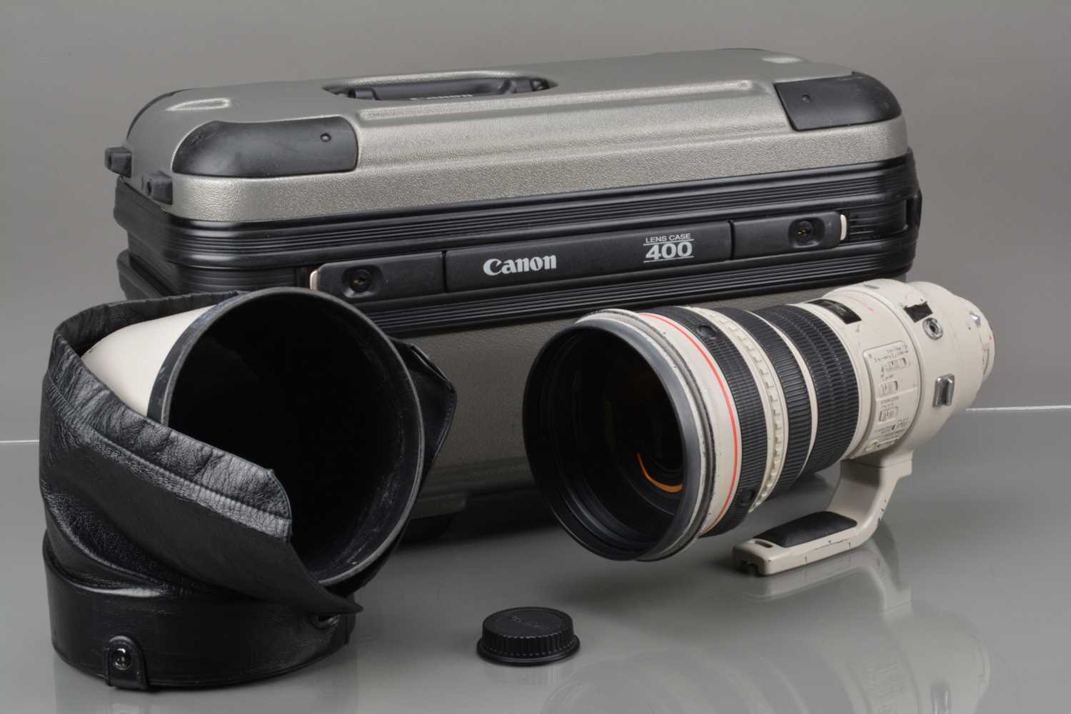 Lot 338 - A Canon EF 400mm f/2.8 L IS USM Lens